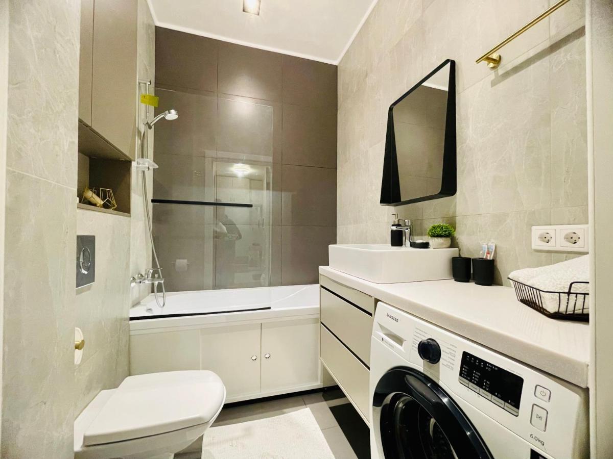 Уютная Стильная Квартира Возле Центрального Парка Горького! Apartment Алма Ата Екстериор снимка