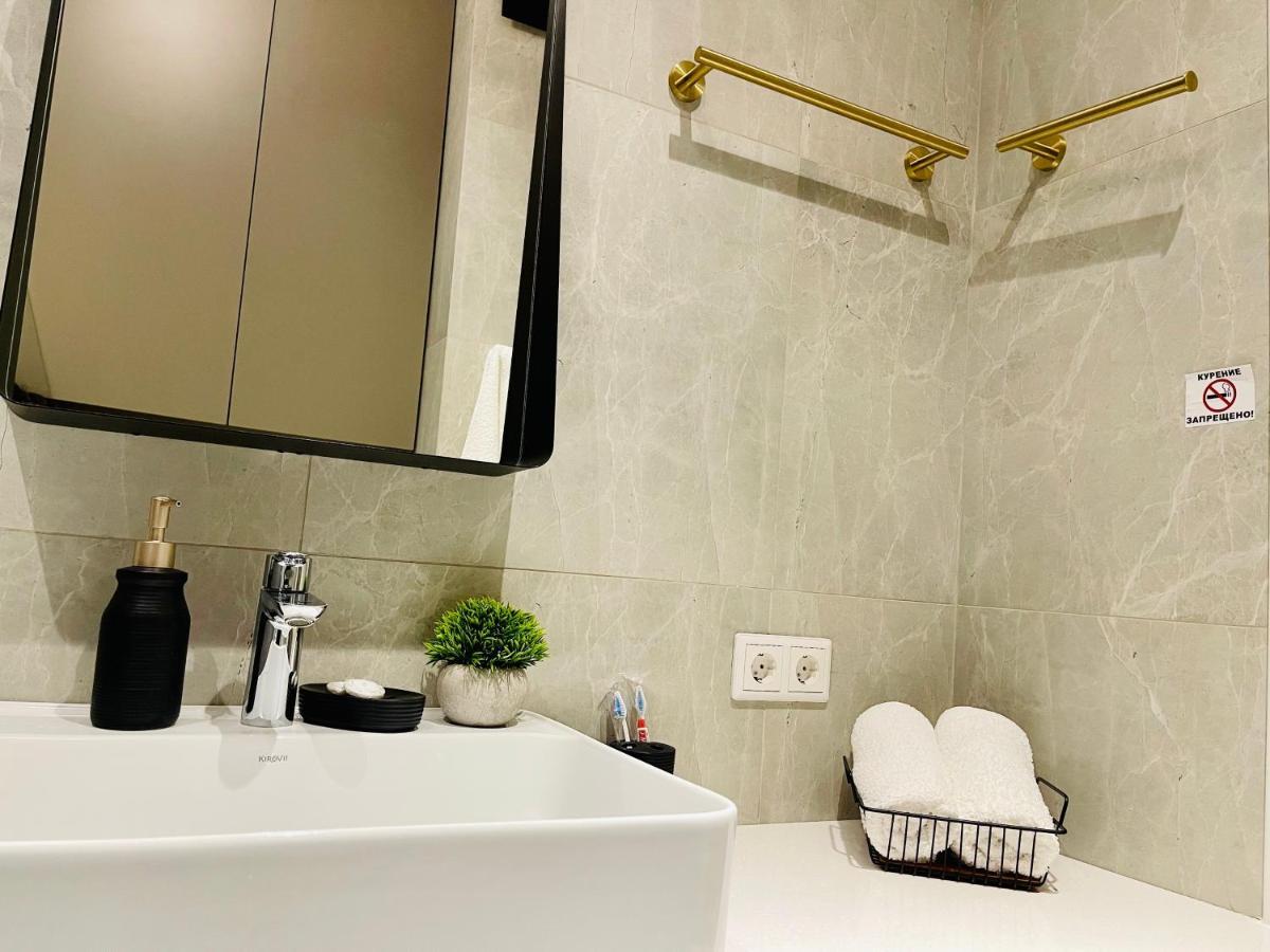 Уютная Стильная Квартира Возле Центрального Парка Горького! Apartment Алма Ата Екстериор снимка