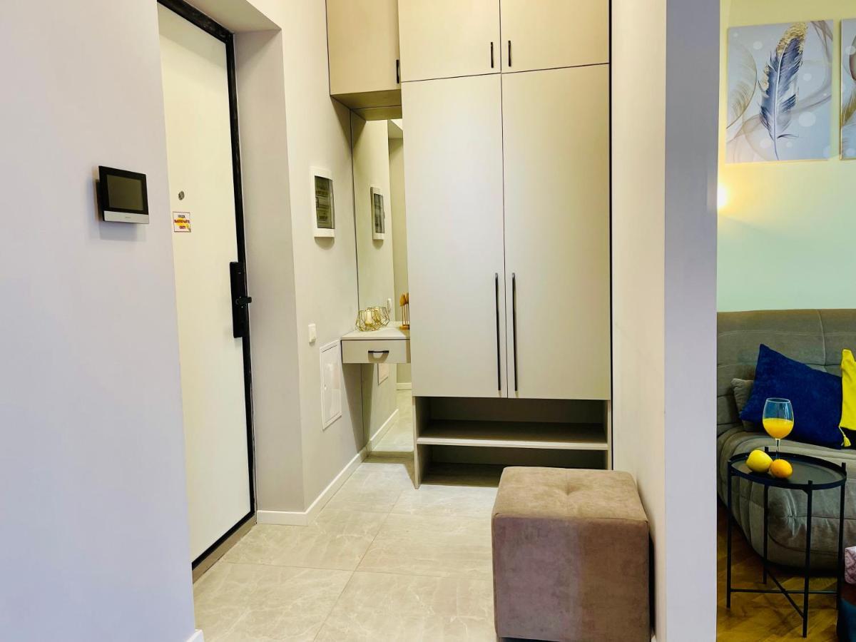Уютная Стильная Квартира Возле Центрального Парка Горького! Apartment Алма Ата Екстериор снимка